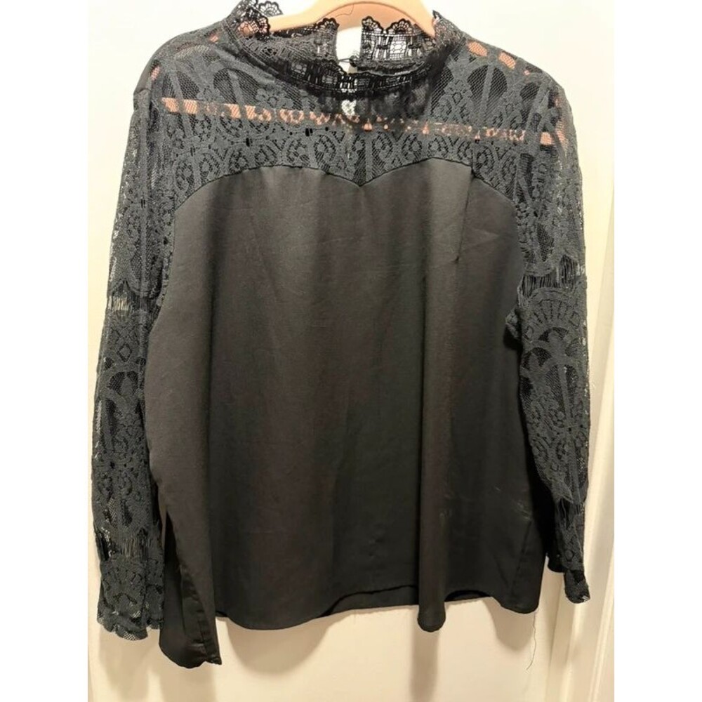 Black long sleeve Blouse featuring floral lace 1X